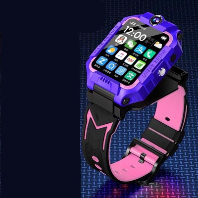 ساعة هاتف ذكي للأطفال "المعبّر الصغير"