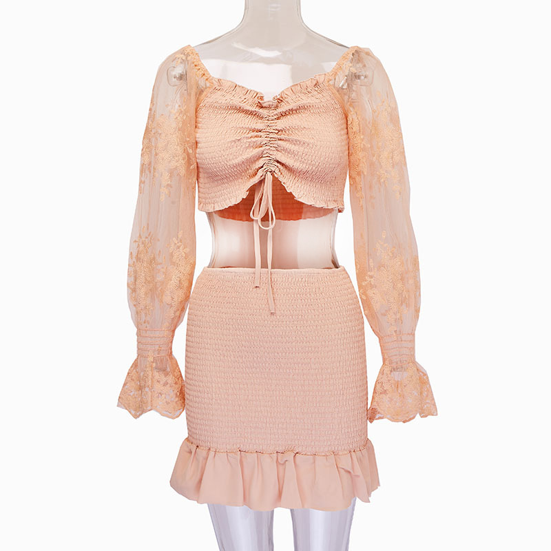 بلوزة قصيرة بأكمام منفوخة وخياطة جديدة مع تنورة قصب الكيك