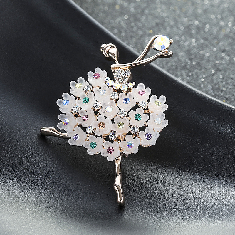 Title 3, Brooch Resin Flower Fashion Corsage Alloy Diamond