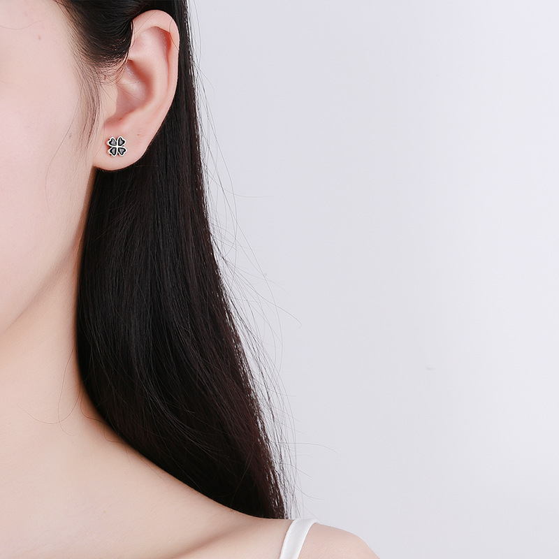 Simple and Cold Wind Earrings Women Sterling Silver