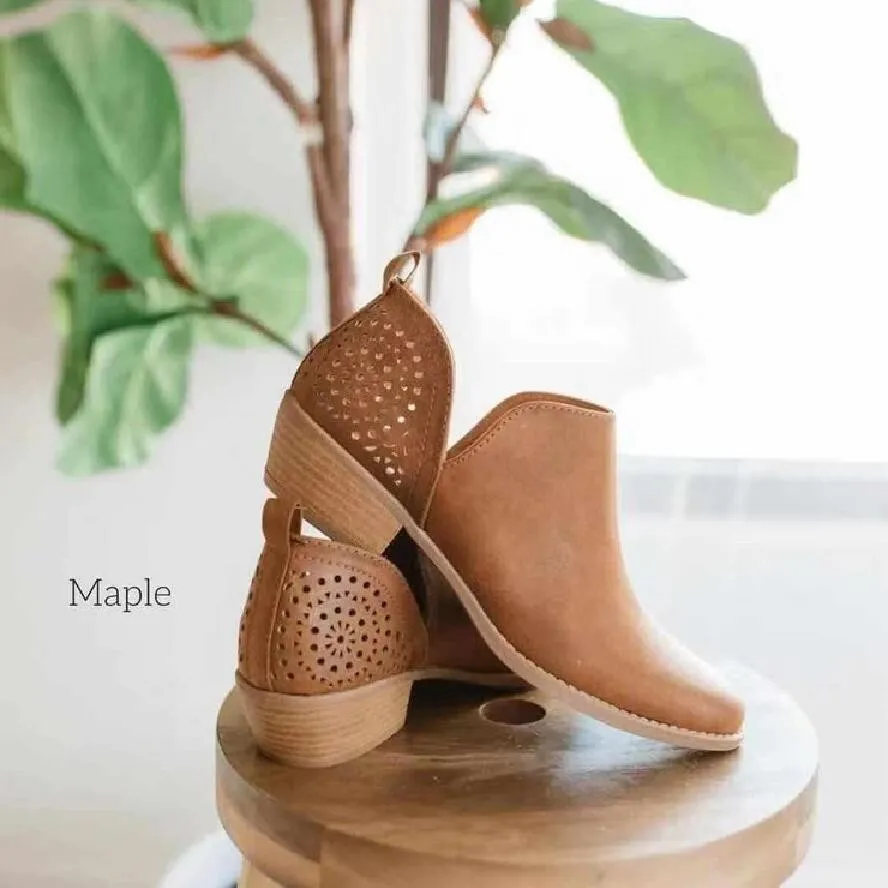 Women Shoes Retro Mesh Ankle Square Heels Boots Female Slip On Mid Heels Casual Botas - Brown