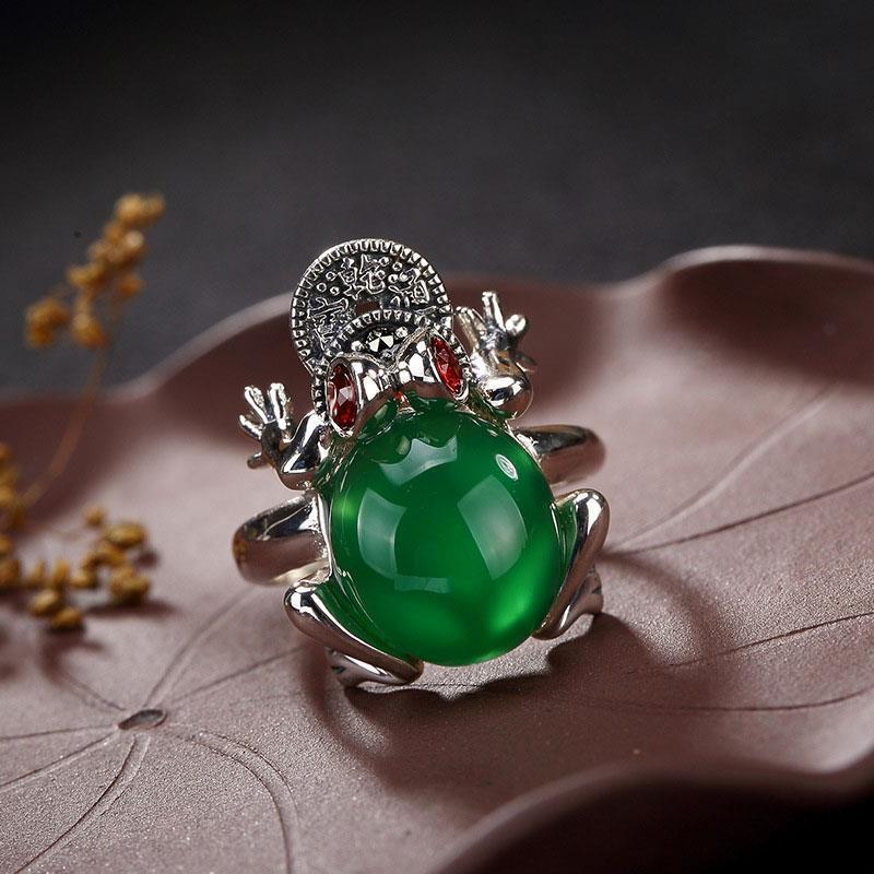 Women's Lucky Golden Toad Garnet Ring