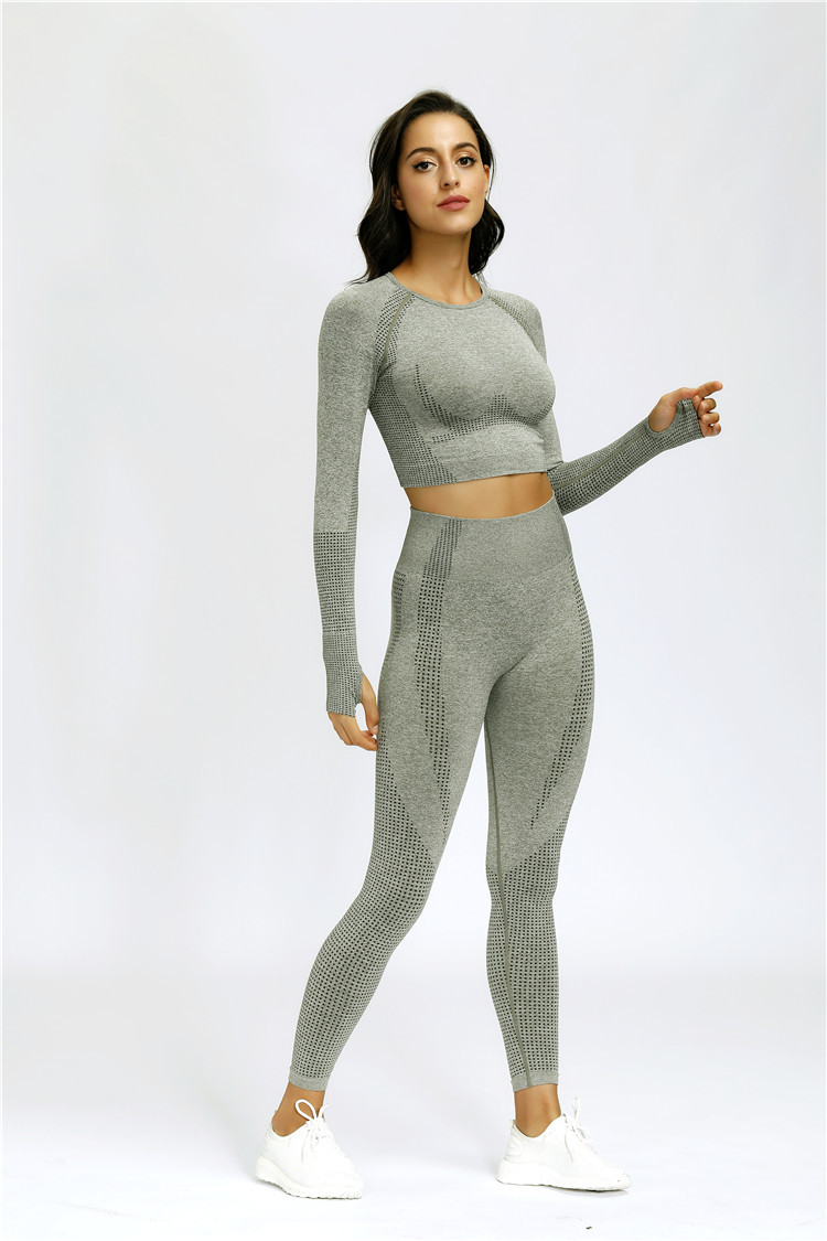 Seamless knitted sports quick-drying long sleeve yoga suit