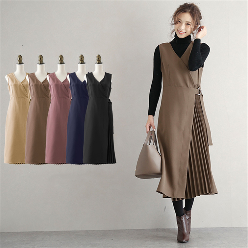 تنورة طويلة عالية الوسط بطيات دقيقة