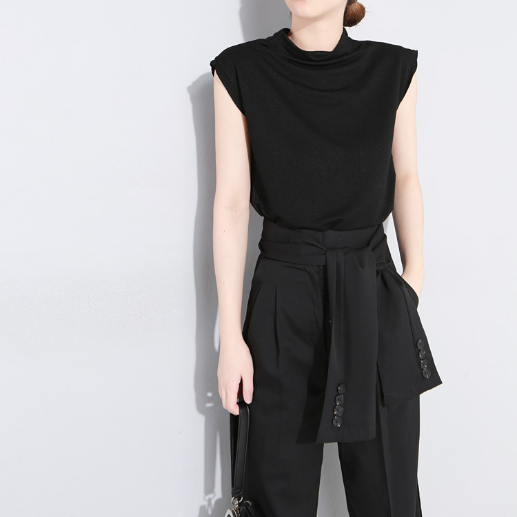 Title 1, Skinny And High Waisted Buttoned Cropped Trousers