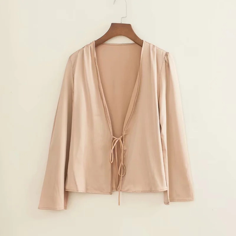 Long-Sleeved Lace-Up V-Neck Cropped Solid Color Top