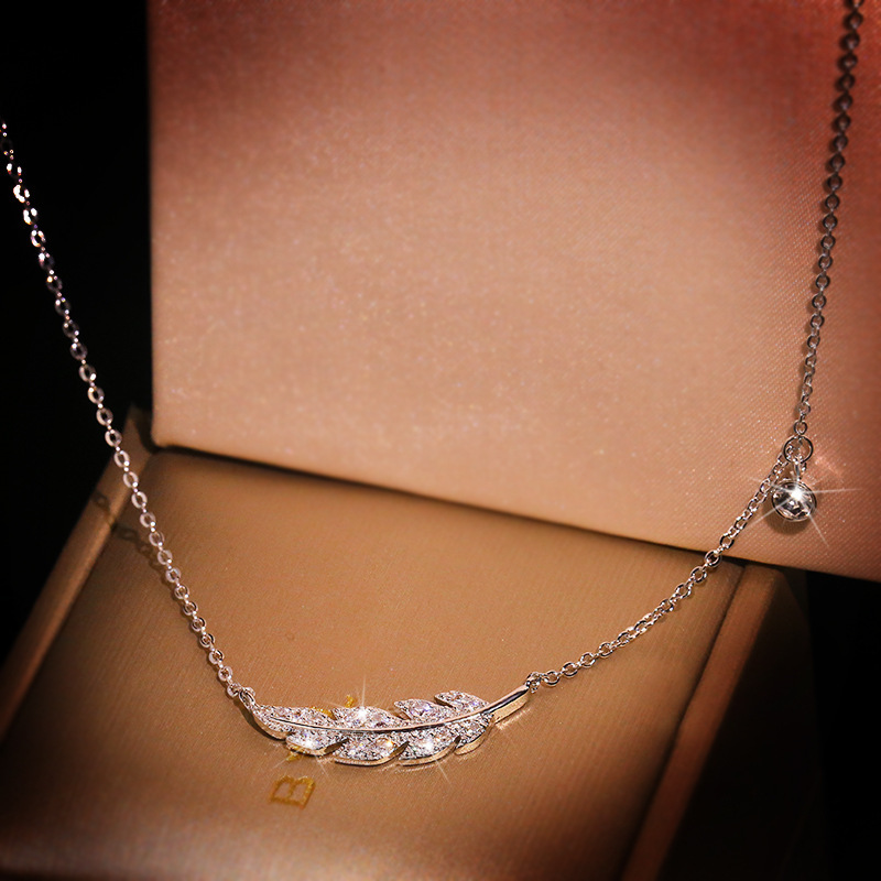 Copper Inlaid Zircon Pendant Feather Leaf Clavicle Chain