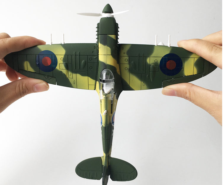 Title 7, Spitfire Intercept Fighter Painted Edition Obra...