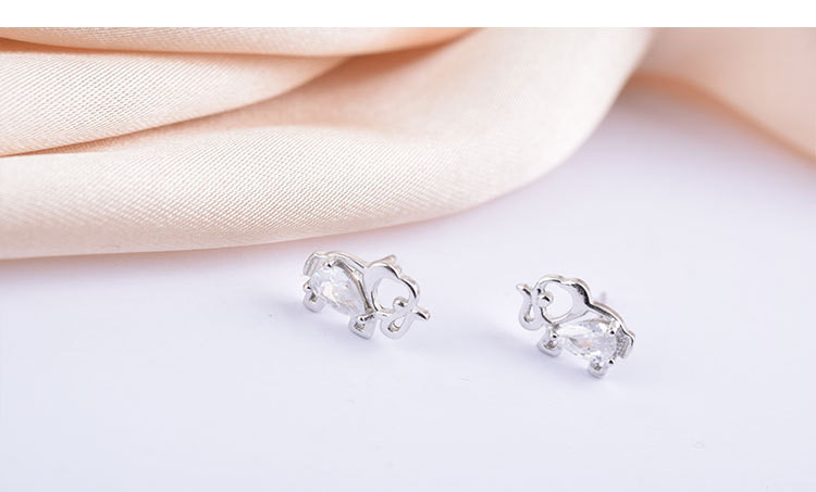 Tremella Nails Female Cute Elephant Earrings 925 Silver Small Elephant Silver Jewelry Jewelry Simple Earrings Accessories