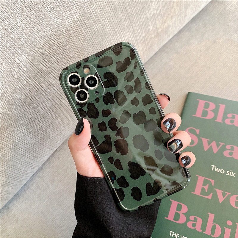 Compatible with Apple , Retro Cold Wind Leopard Print Phone Case