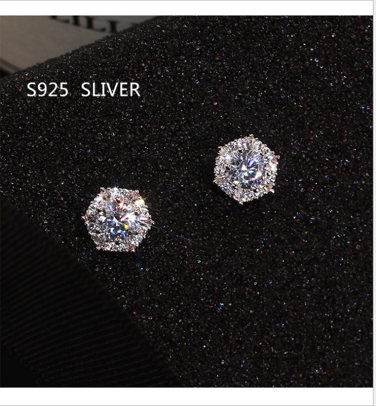 Micro-set Square Diamond Super Shining Pure Silver Stud Earrings
