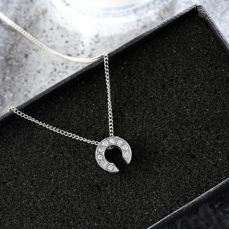 Simple 26 English Alphabet Diamond Short Necklace