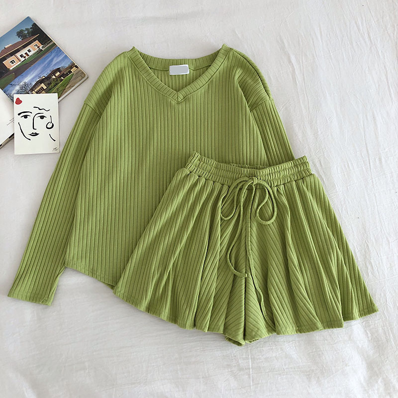 Korean Student Loose V-neck Sweater Wide-leg Skirt