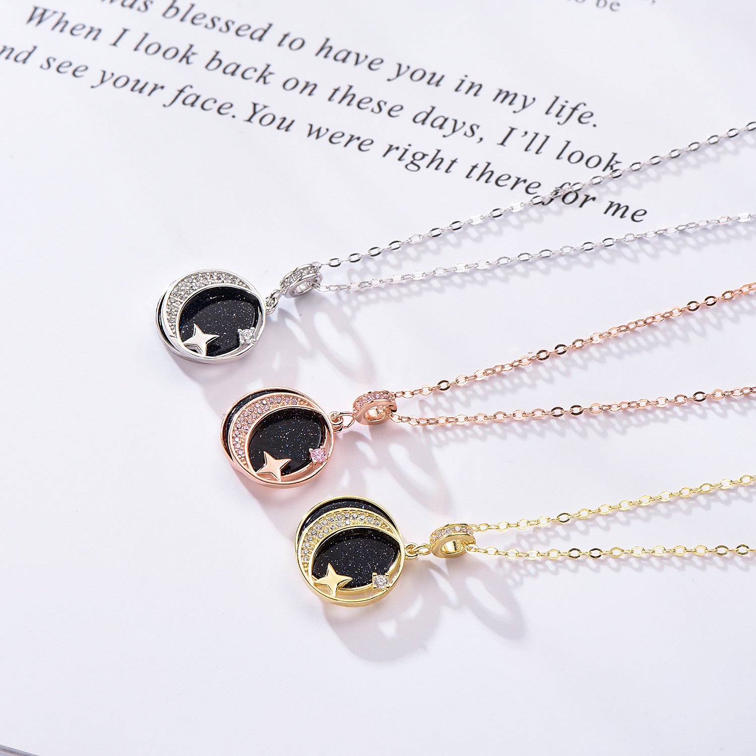 سلسلة ترقوة بطبقتين بتصميم نيتش على طراز الإنستا