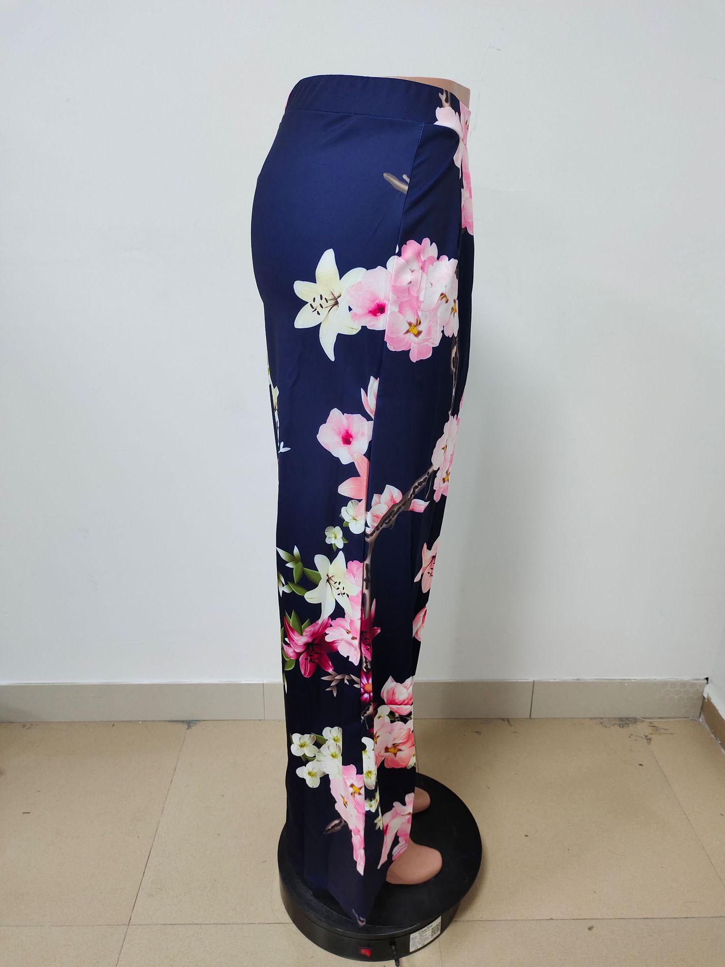 Title 8, High-Waisted Loose Printed Wide-Leg Trousers