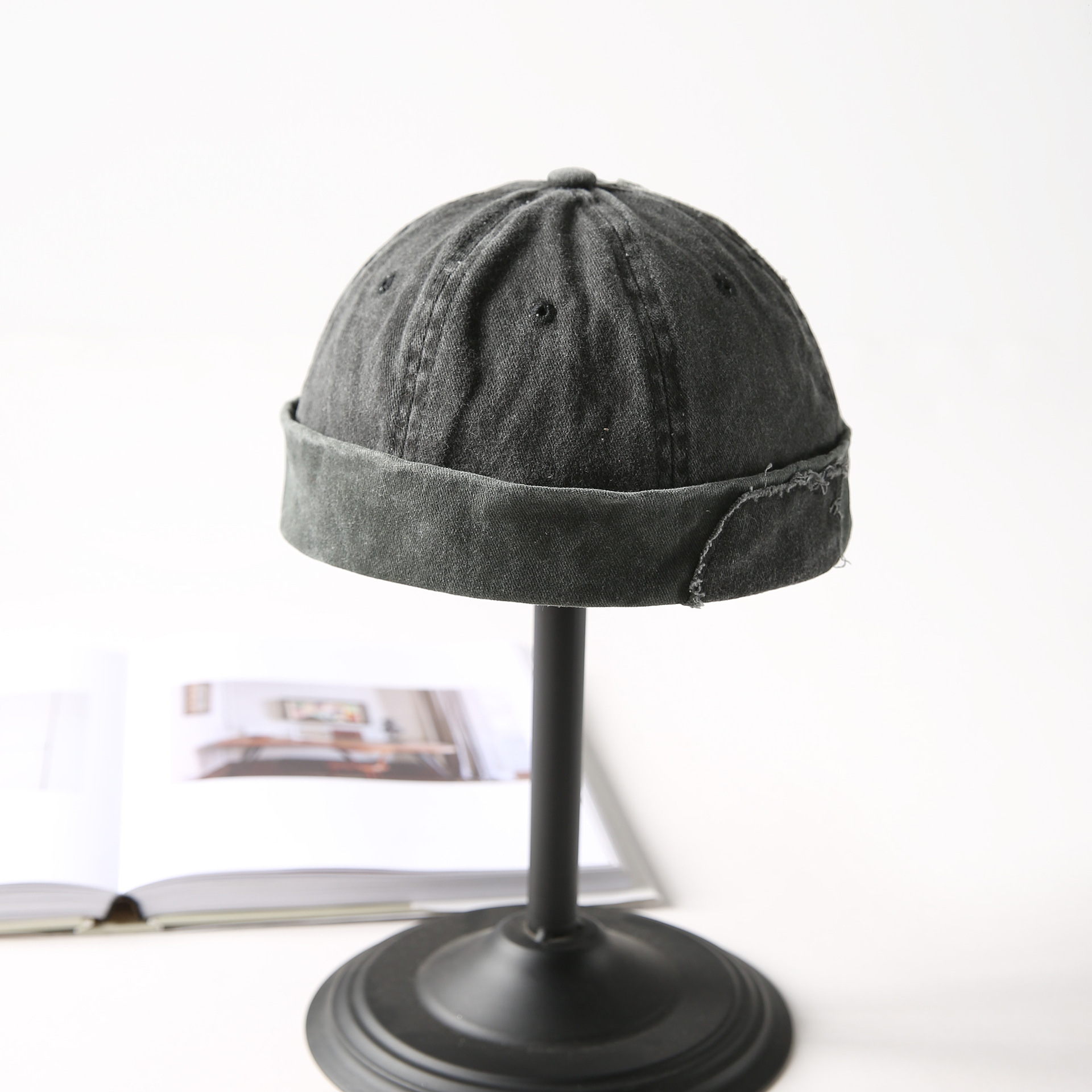 Men's And Women's Dome Melon Hats — foto 2