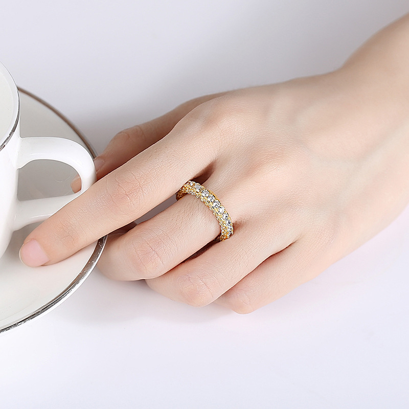 خاتم إصبع بتصميم صف واحد بسيط مزين بالزركون