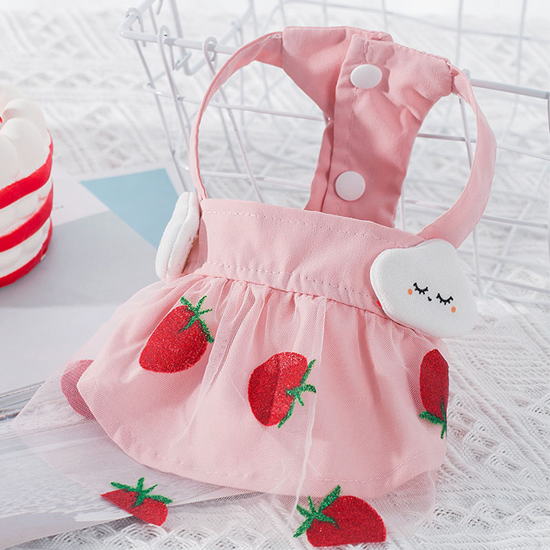 Title 2, Robe Princesse Fraise pour Chien Fine et Mignonne