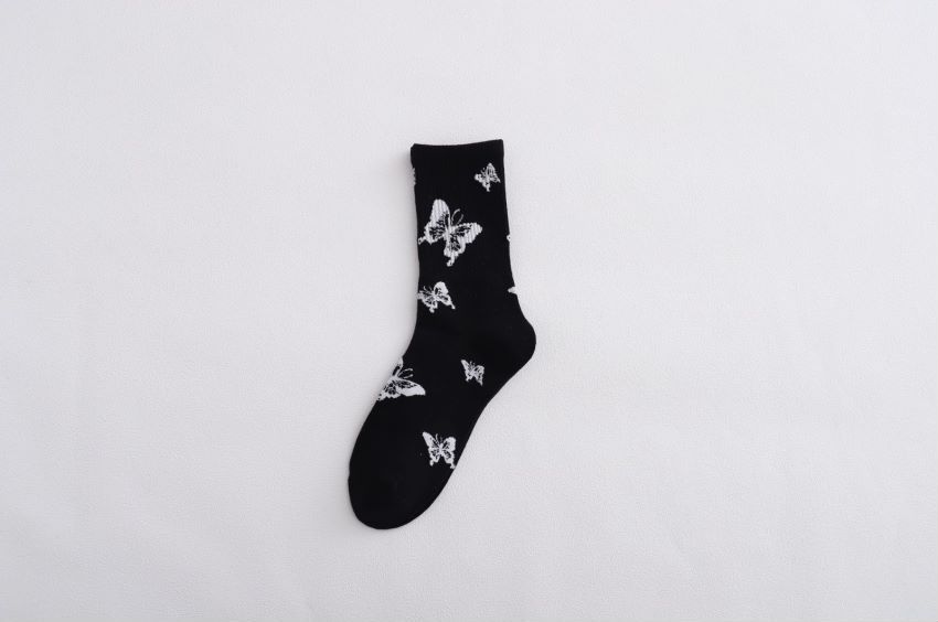 Title 2, Explosive Style Socks Ladies Mid-Tube Butterfly...