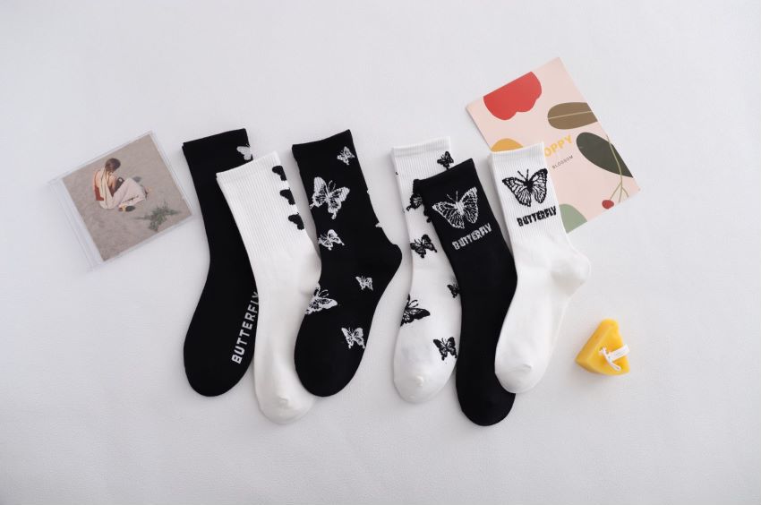 Explosive Style Socks Ladies Mid-Tube Butterfly Casual Women's Socks
