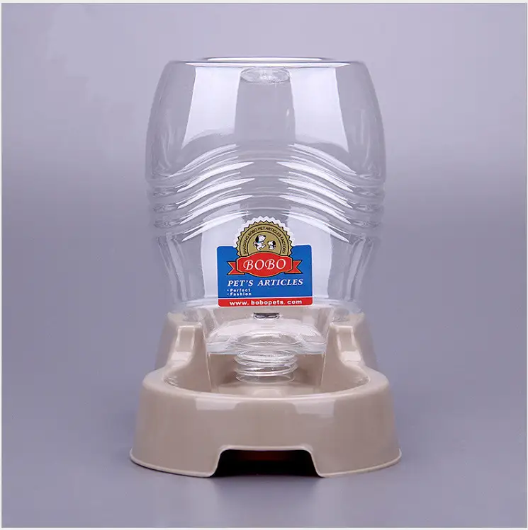 Large-capacity Water Bowl Dog Seat Drinker