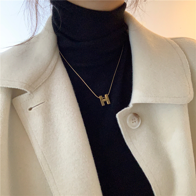 Simple and Versatile H Letter Titanium Steel Necklace Fashion