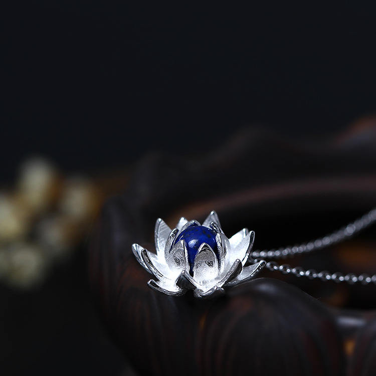 Retro Ethnic Temperament Flower Necklace Female Lotus Short