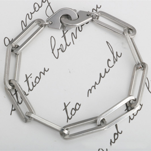 European And American Style Cold Industrial Style Simple Handcuffs