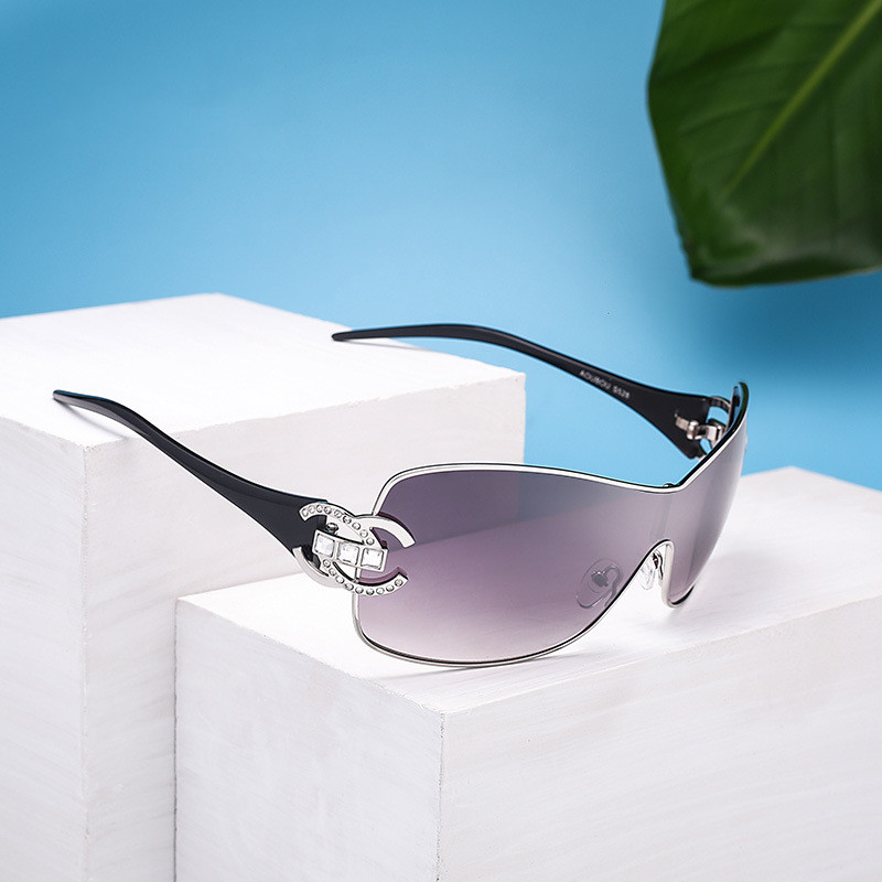 Title 2, Diamond Fashion Metal Sunglasses Ladies Sun Sha...