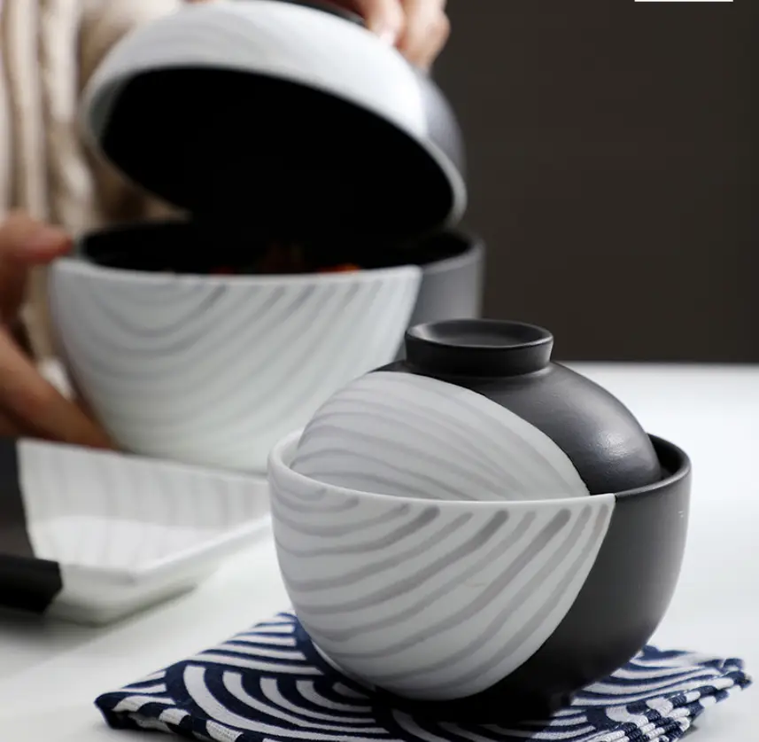 Hand Painted Ceramic Tableware Bowl With Cover