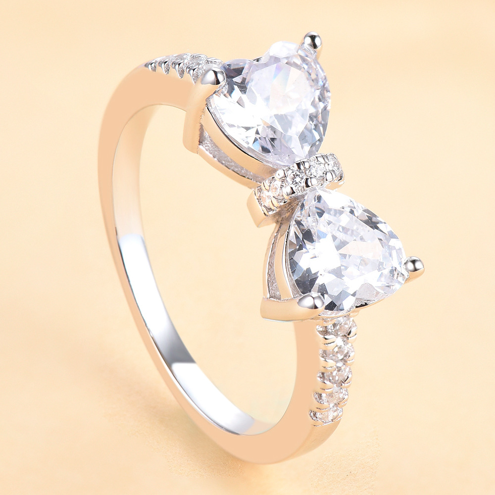 925 Sterling Silver Heart-shaped Zircon Bow Ring