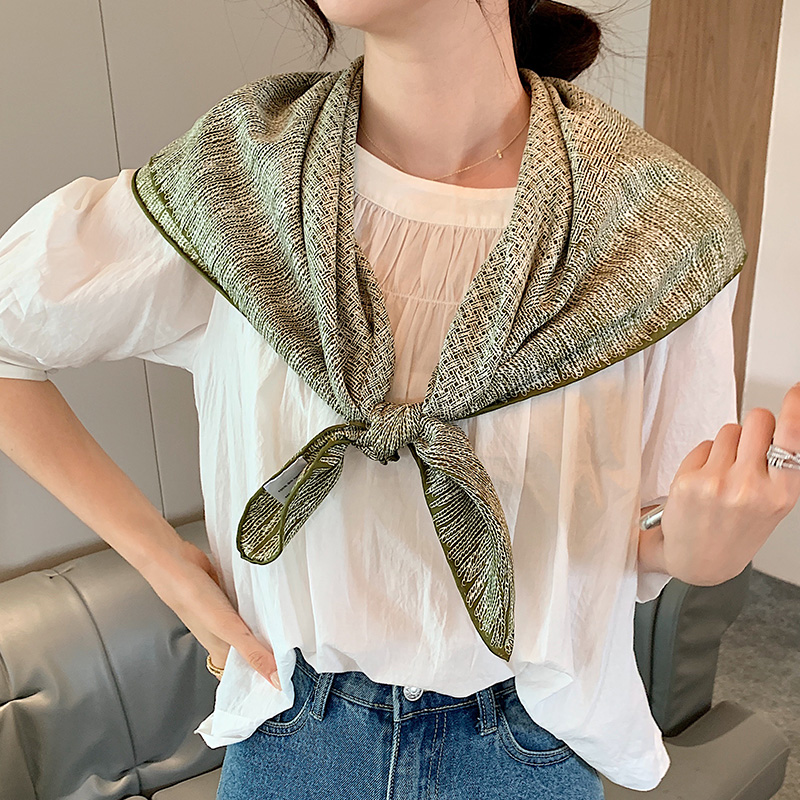 Retro Temperament Silk Scarf Women Wild Simple Sunscreen Travel Headscarf