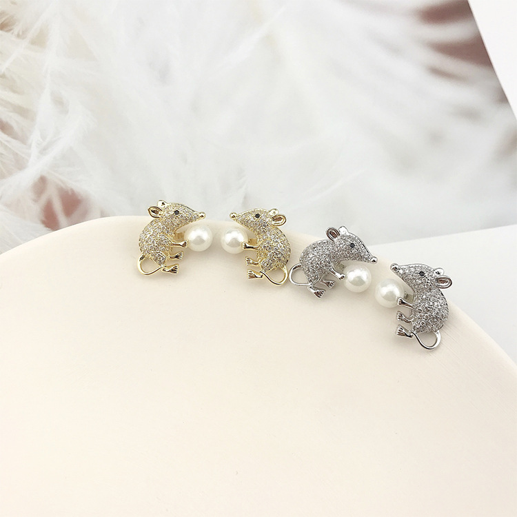 Pearl Earrings European And American Temperament Simple