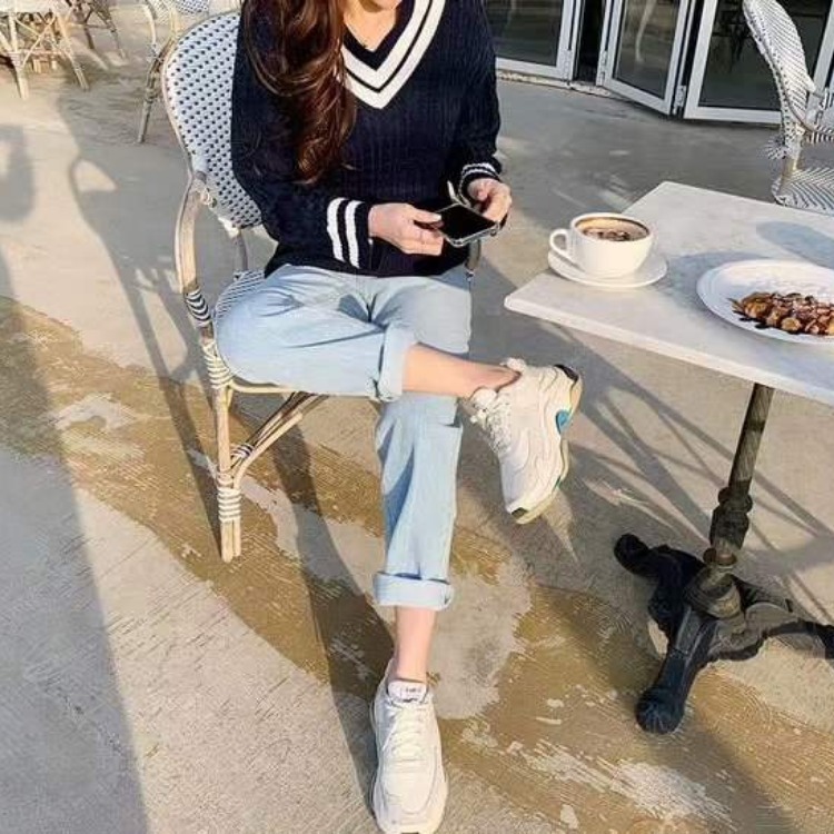 V-Neck Contrast Color Casual Twist Knit Sweater Women