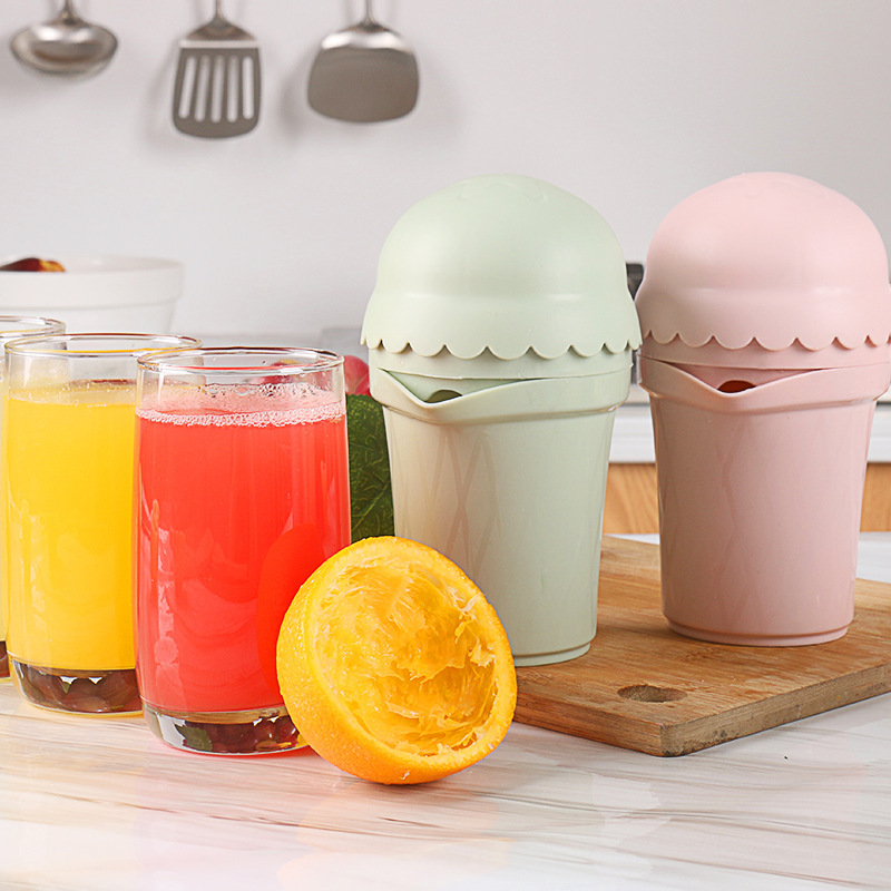 Title 5, Mini Plastic Cup Manual Juicer Portable Lemon