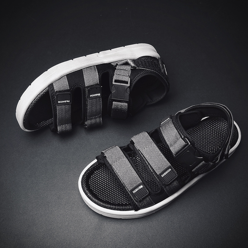 صندل رجالي صيفي جديد بتصميم كوري عصري للأحذية الشاطئية الكاجوال