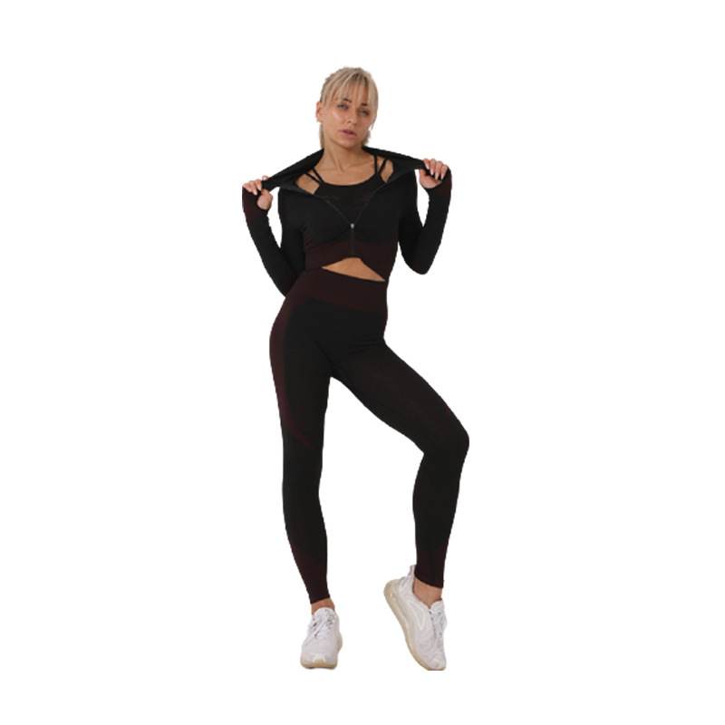 Seamless Zip-Up 2-Piece Yoga Set – Breathable, Quick-Dry & Stylish