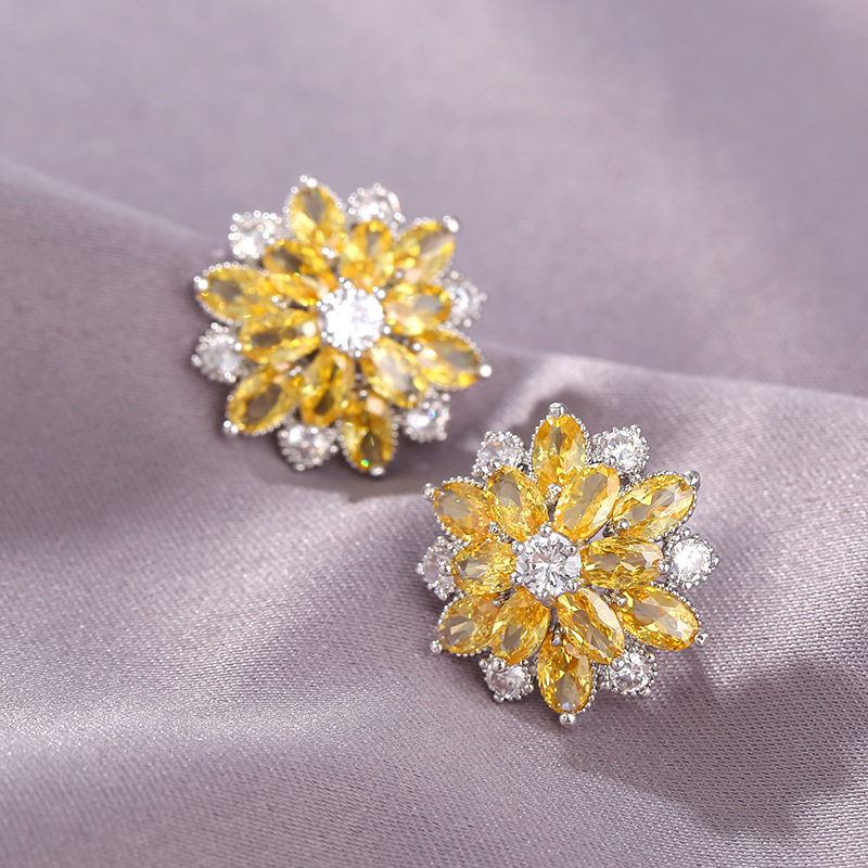 European And American Fashion Shiny Micro-inlaid Zircon Flower Earrings