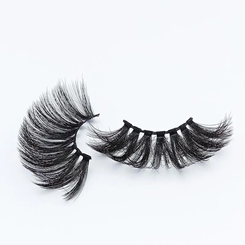 Thick and Long Lashes in a Variety of Styles