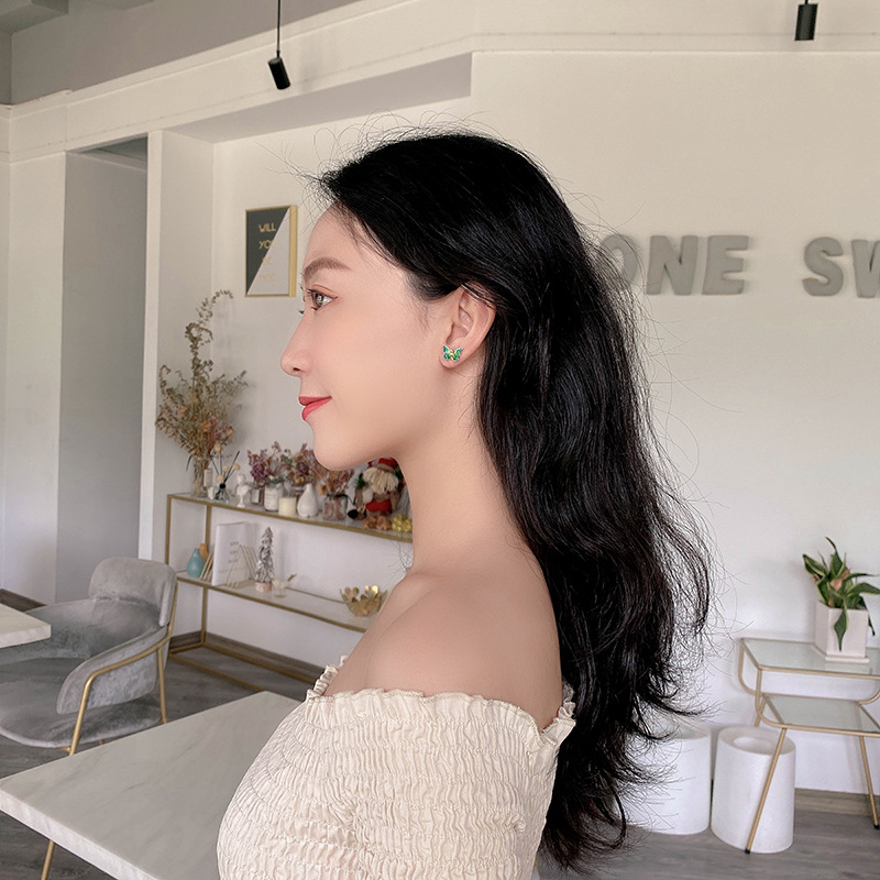 French Oil Painting Style Gentle And Smart Butterfly Small Earrings