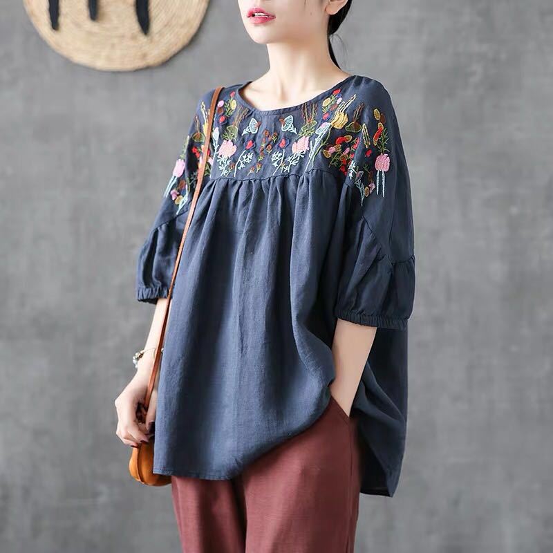 Retro Embroidery Small Flower Round Neck Short-Sleeved T-Shirt Women Loose Baby Shirt Summer And Autumn New Five-Point Sleeve Cotton Top