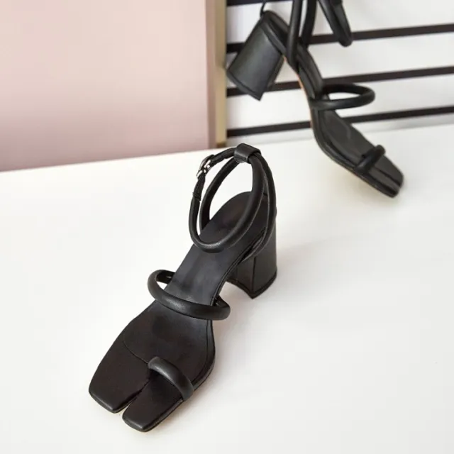 One Line Sexy Split Toe Chunky Heel Sandals Black - Shop at LoveMi
