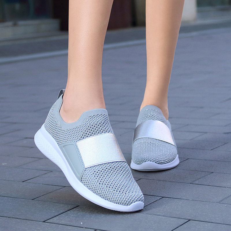 Lightweight And Breathable Luminous Hollow Mesh Sports Casual Shoes