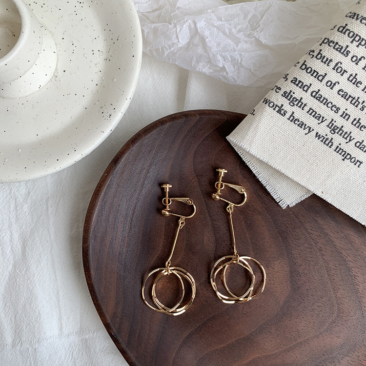 Women's Long Earrings For Round Faces