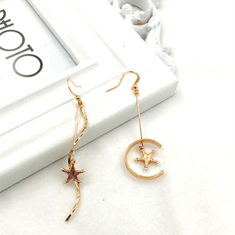 Asymmetric Spiral Five-star Pearl Female Stud Earrings