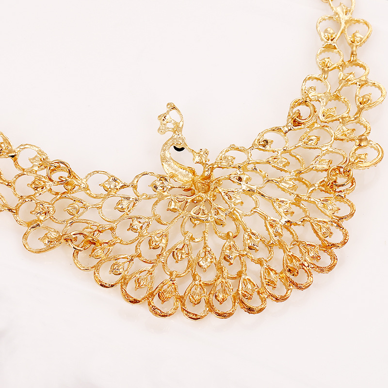 Fashion Crystal Peacock Diamond Necklace Sweater Chain