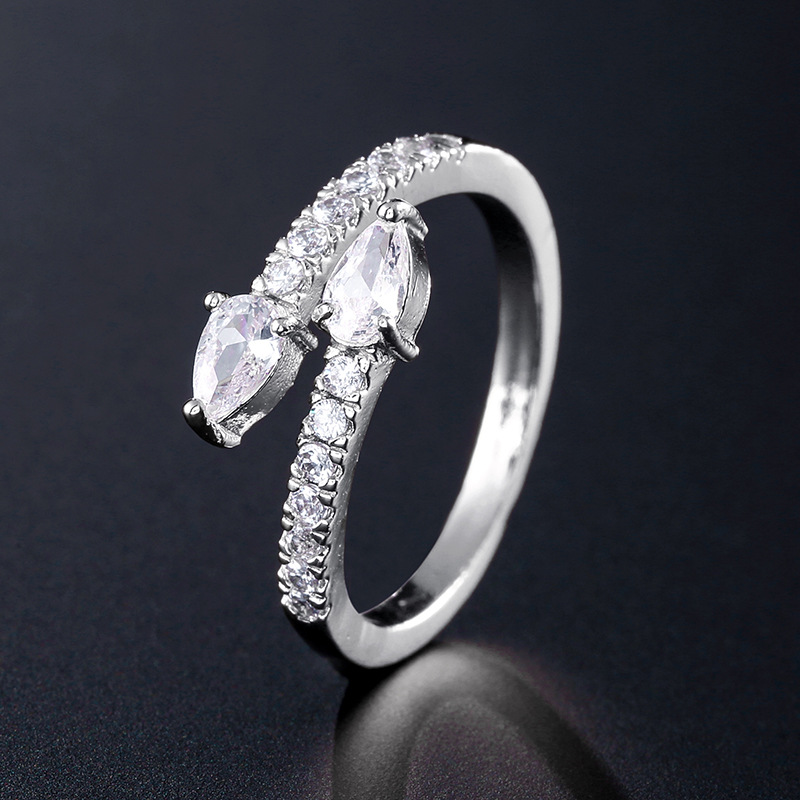 Simple And Exquisite Water Drop Zircon Ring