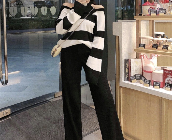 Two-Piece Knit Sweater With Slim Niche Design