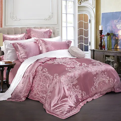 4-Piece Set of European-Style Luxury Light Bedding