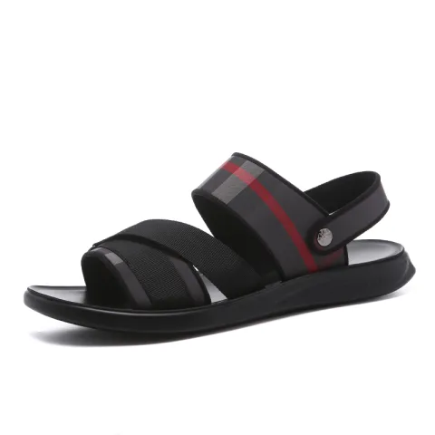 Slippers Are a Summer Fashion for Men